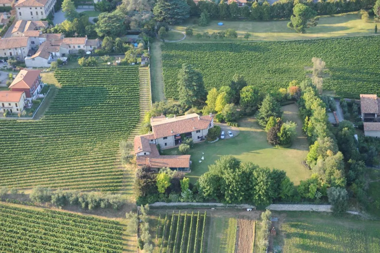 B&B Il Dosso Corte Franca 0*,  Italie